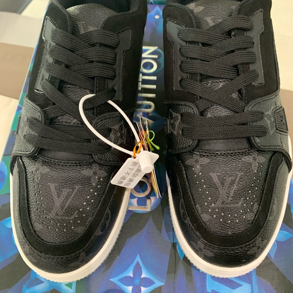 Louis Vuitton men’s trainer size 10US European 44